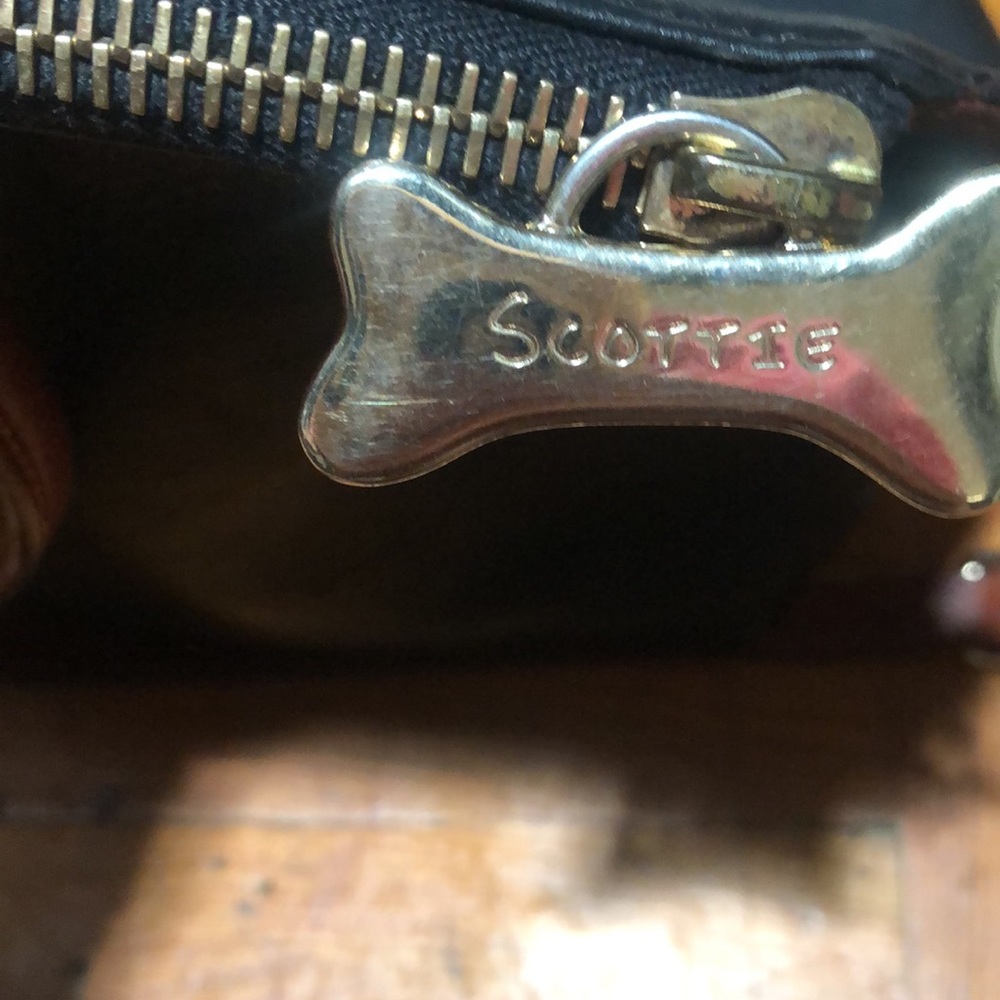 Dooney and Bourke Navy Handbag - Picture 4 of 15